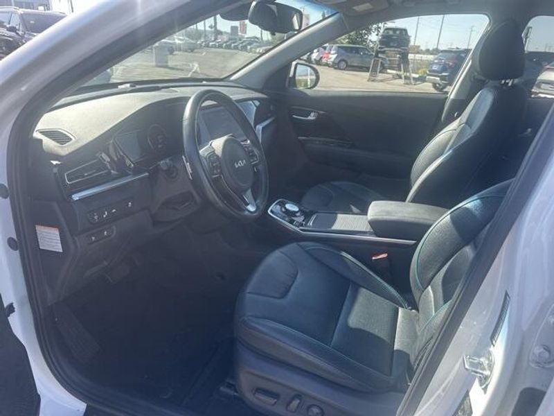 Used 2022 Kia Niro EV EX PremiumImage 10