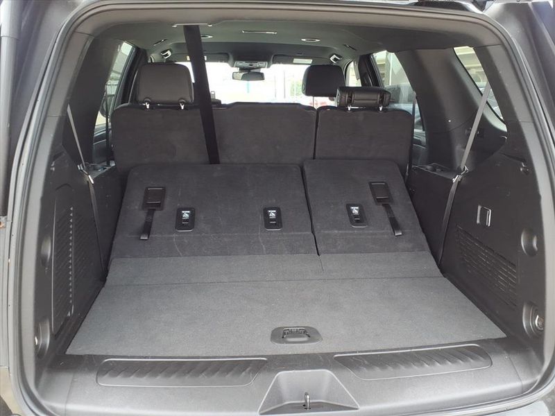 Used 2024 Chevrolet Tahoe LTImage 11