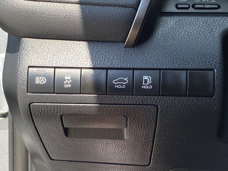 Used 2024 Toyota Camry SEImage 22