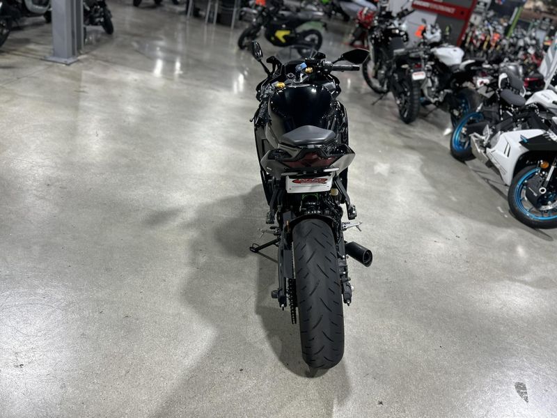 Used 2024 Kawasaki NINJA ZX-4RR Image 11