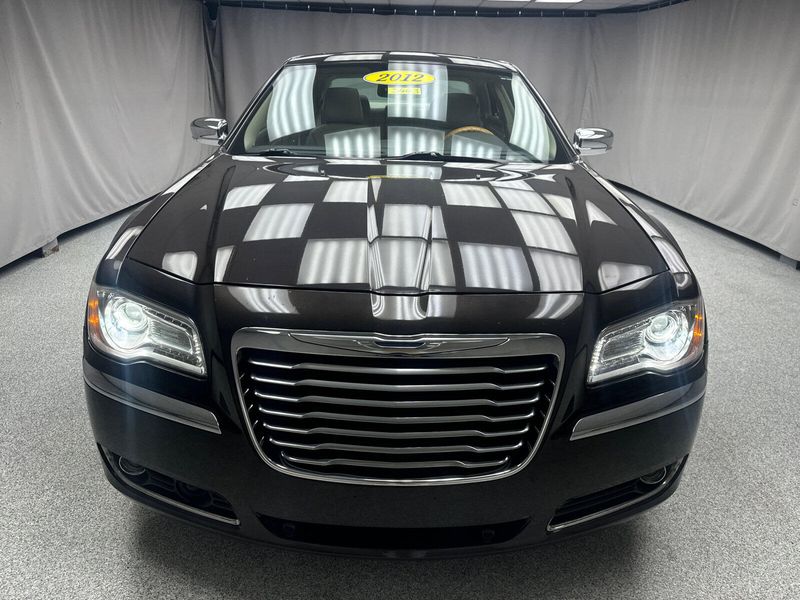 2012 Chrysler 300C 300CImage 6