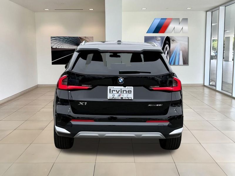 2025 BMW X1 xDrive28iImage 7