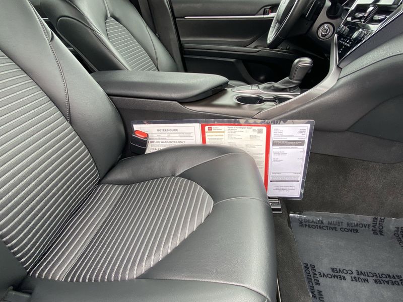 Used 2023 Toyota Camry SEImage 12