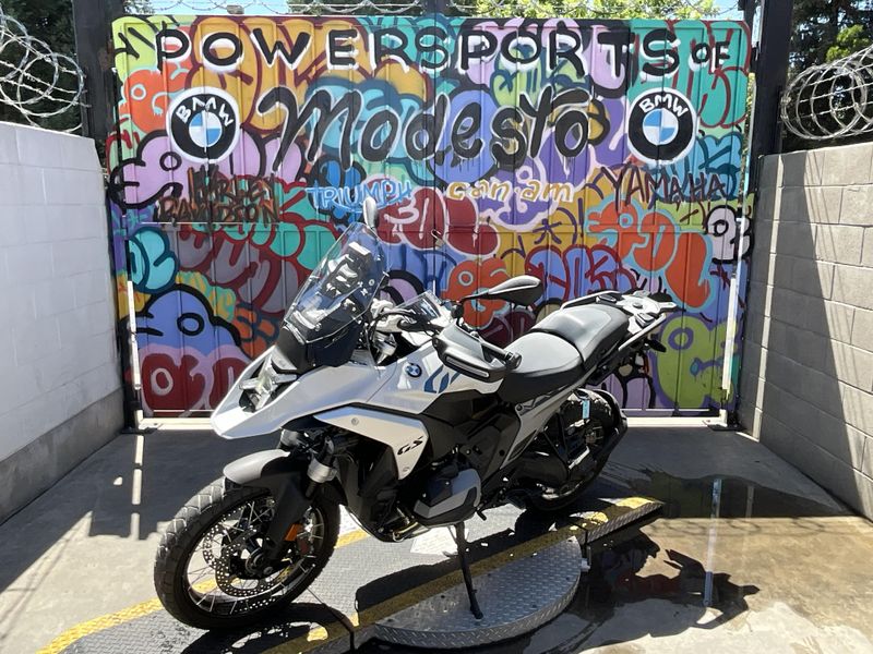 New 2025 BMW R 1300 GS Image 2