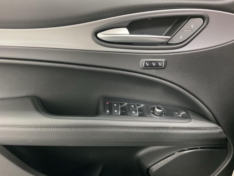 New 2026 Alfa Romeo Stelvio AwdImage 16