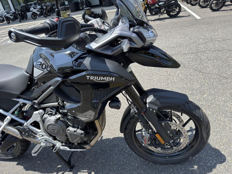 2025 Triumph Tiger 1200 GT Pro - SAPPHIRE BLACK 