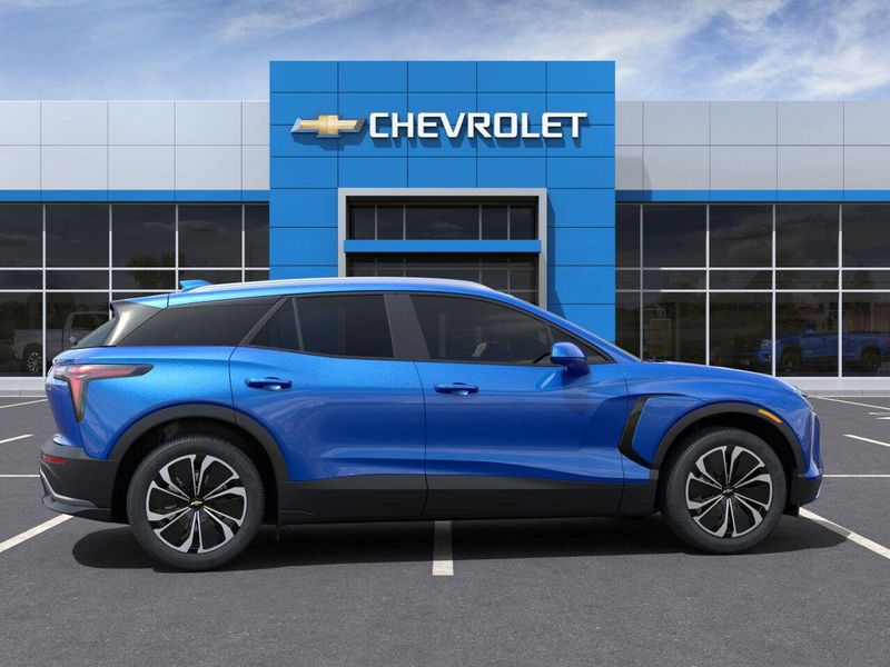 New 2025 Chevrolet Blazer EV AWD LTImage 5