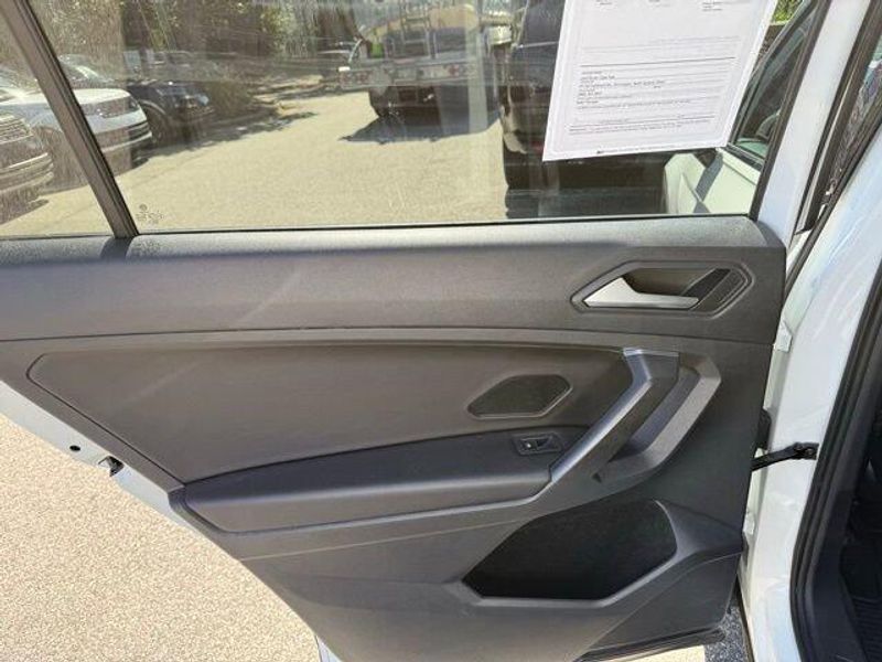 Used 2021 Volkswagen Tiguan SE