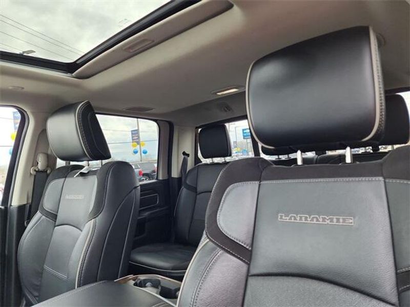2024 RAM 3500 LaramieImage 21