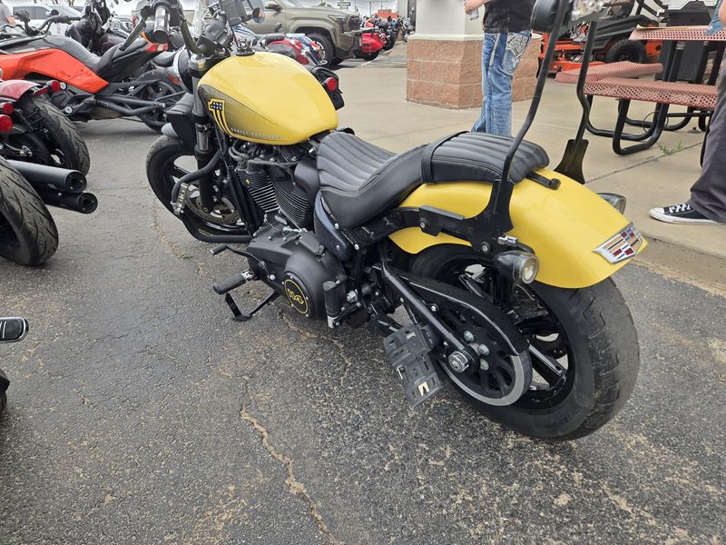 USED 2023 HARLEY SOFTAIL STREET BOB 114 Image 6
