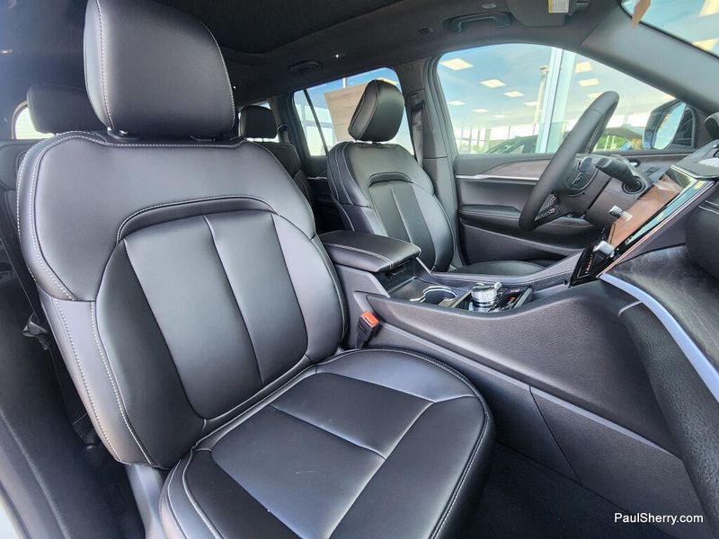 New 2026 Jeep Grand Cherokee L Limited 4x4