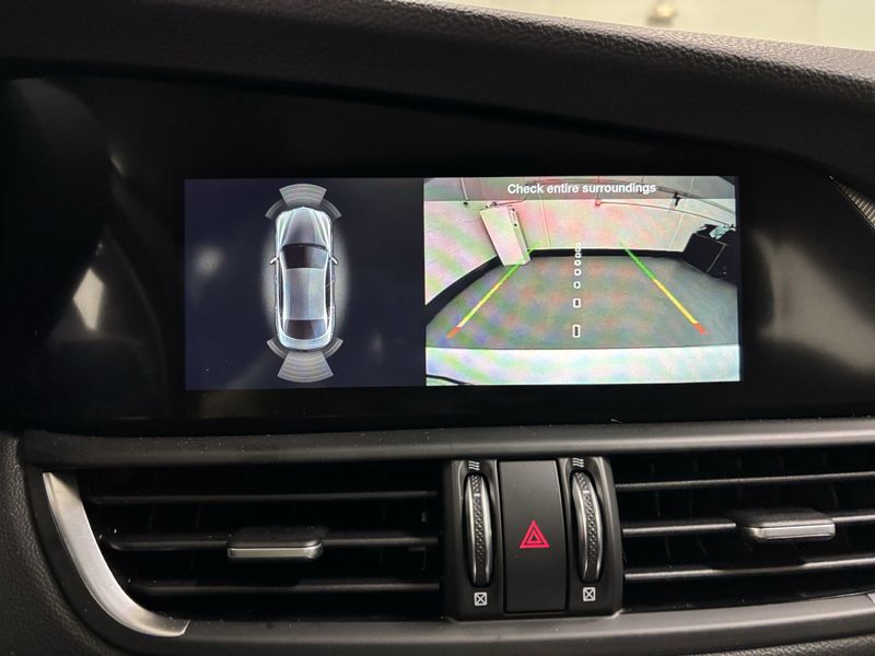 New 2025 Alfa Romeo Giulia AwdImage 13