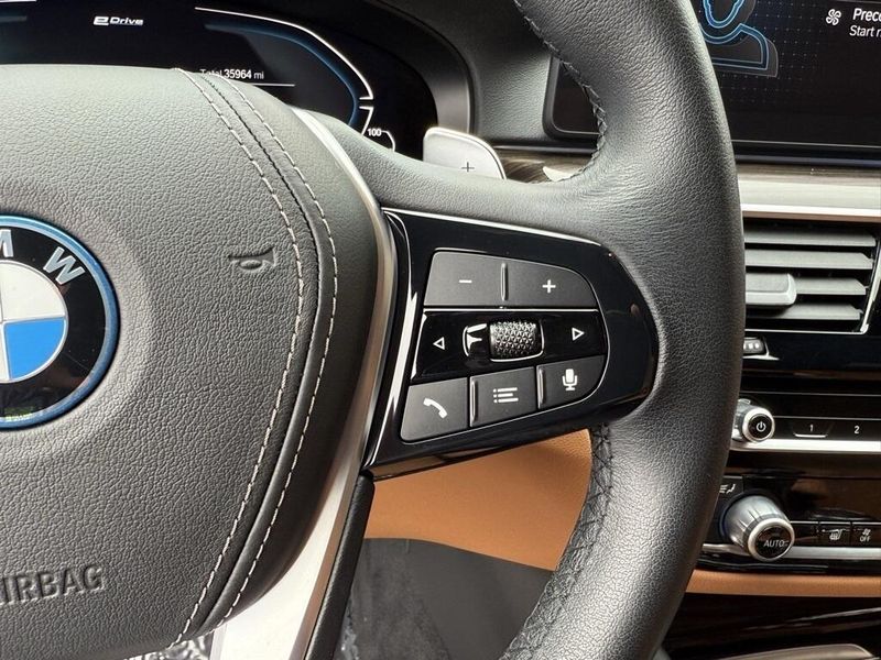 Used 2023 BMW 5 Series 530e iPerformanceImage 24