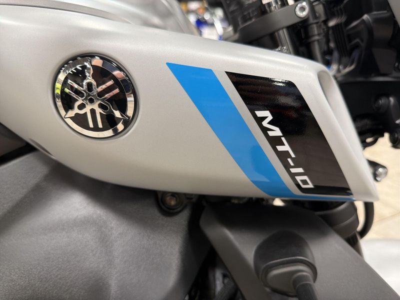 New 2026 Yamaha MT-10 Image 28