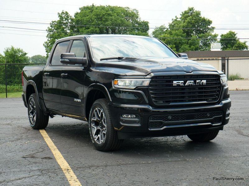 New 2025 RAM 1500 Laramie Crew Cab 4x4 5