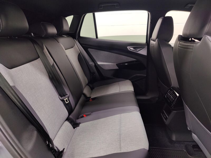 Used 2025 Volkswagen ID.4 Pro AWD 82kW Long RangeImage 15