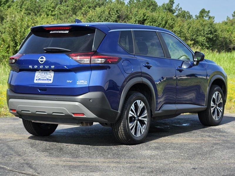 2023 Nissan Rogue SVImage 4