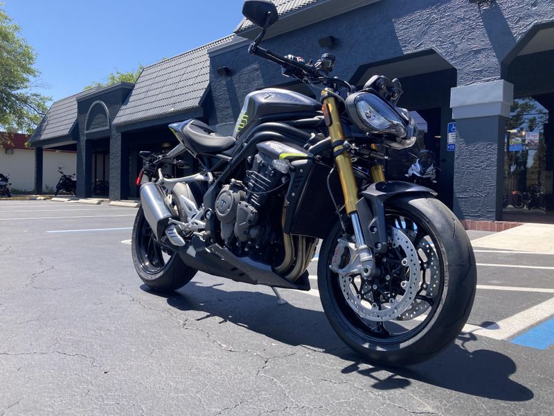 2025 Triumph Speed Triple 1200 RS 