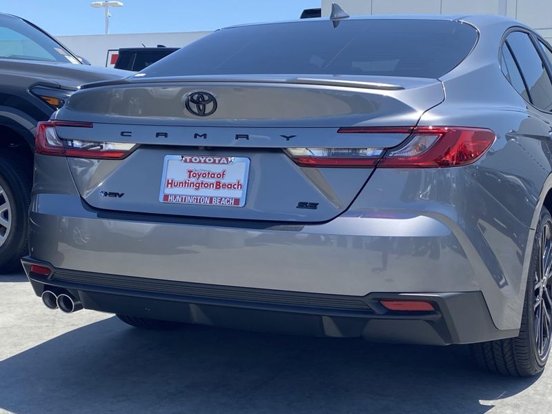 New 2025 Toyota Camry SEImage 4