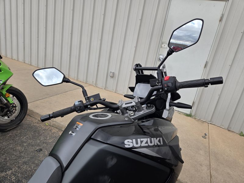 NEW 2026 SUZUKI V-STROM 1050 Image 17