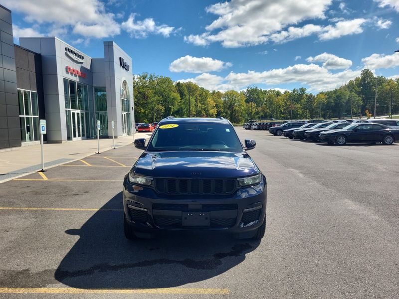 Used 2024 Jeep Grand Cherokee L LimitedImage 21
