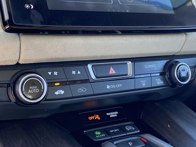 Used 2018 Honda Clarity Plug-In Hybrid TouringImage 20