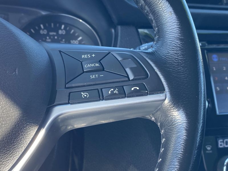 Used 2017 Nissan Rogue SVImage 29