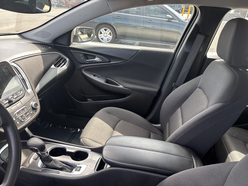 Used 2023 Chevrolet Malibu LTImage 16