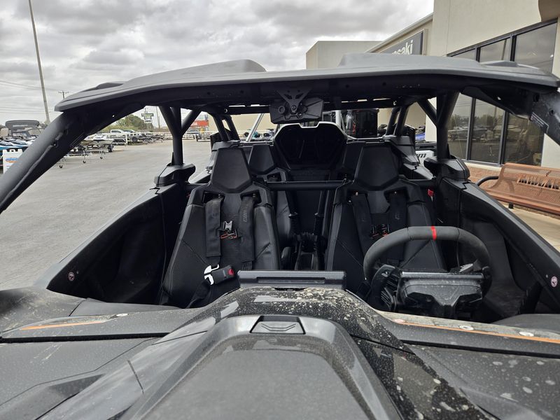 2025 Can-Am MAVERICK R MAX X RS 999T DCT TRIPLE BLACK Image 10