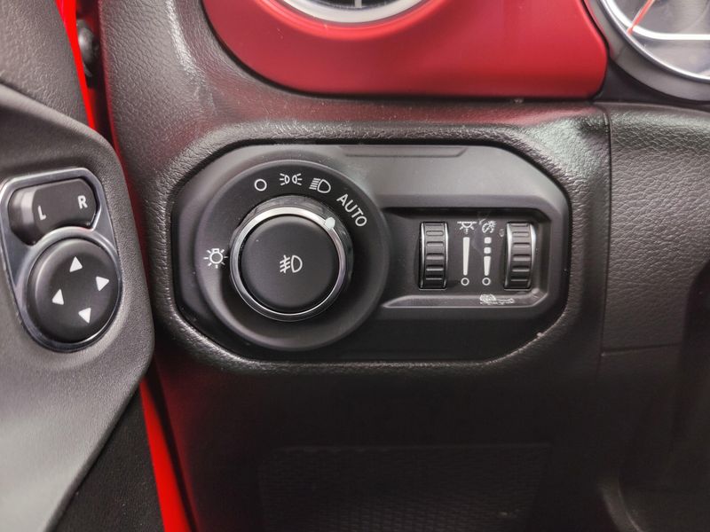 2022 Jeep Wrangler Rubicon 4x4 2 Dr HardtopImage 25