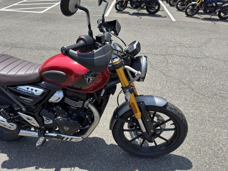 2025 Triumph SCRAMBLER 400 X - CARNIVAL RED - PHANTOM BLACK 