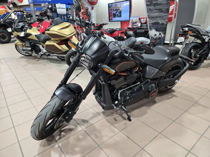 USED 2019 HARLEY SOFTAIL FXDR 114 Image 5