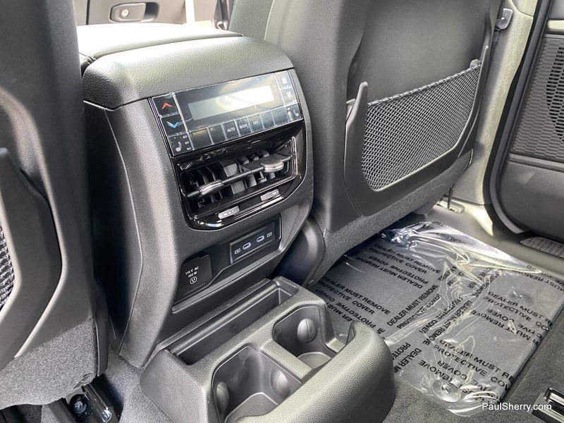 New 2026 Jeep Grand Cherokee L Limited 4x4