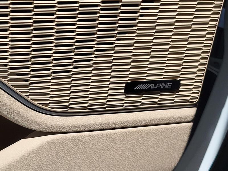 Used 2022 Jeep Grand Cherokee LimitedImage 24