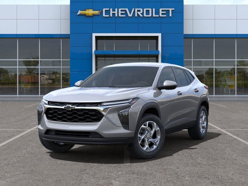 2025 Chevrolet Trax LSImage 6