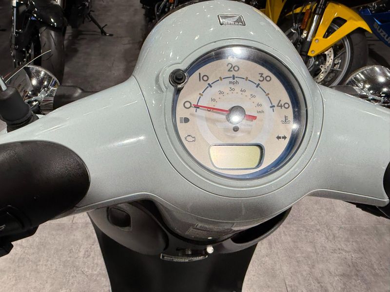 Used 2022 Honda Metropolitan Image 16