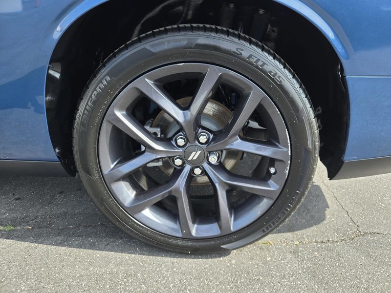 Used 2023 Dodge Challenger SXT RWD