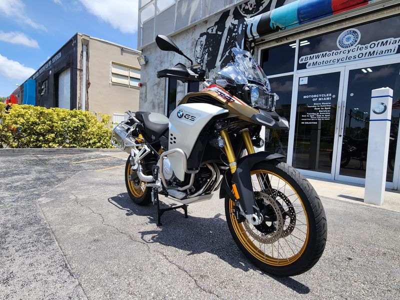 2022 BMW F850GSADV Image 9
