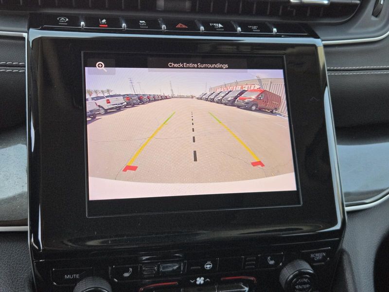 Used 2023 Jeep Grand Cherokee L Laredo 4x2