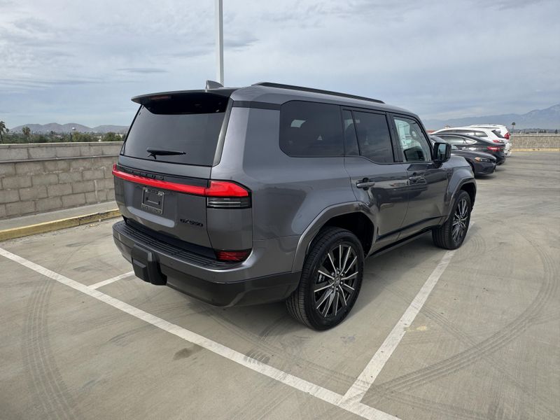 New 2026 Lexus GX 550 OvertrailImage 10