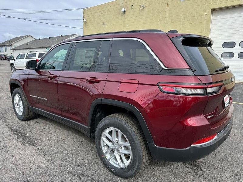 2025 Jeep Grand Cherokee Laredo X 4x4Image 10
