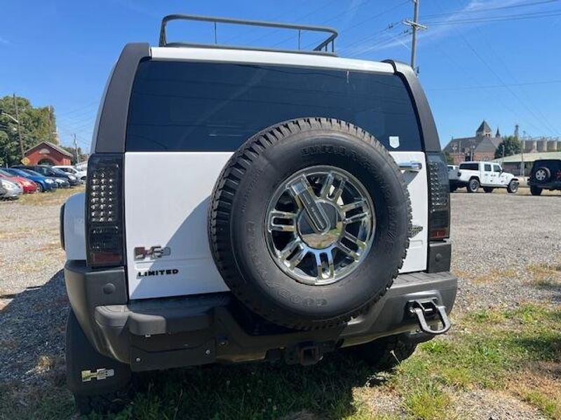 Used 2008 Hummer H3 SUV AlphaImage 14