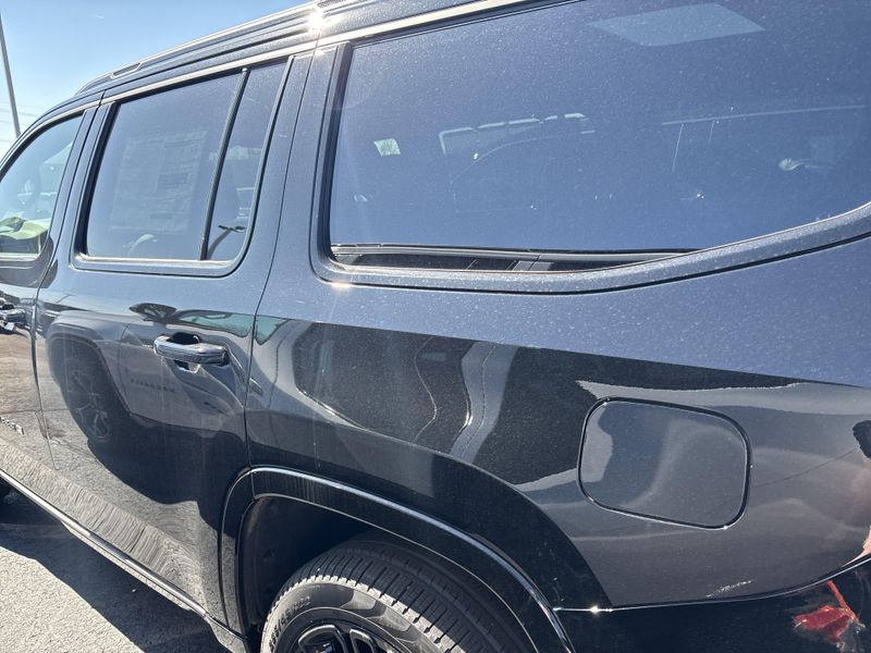 2026 Jeep Grand Wagoneer Limited Reserve 4x4Image 16