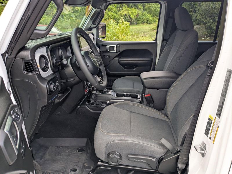 2025 Jeep Wrangler 4xe Willys photo 13