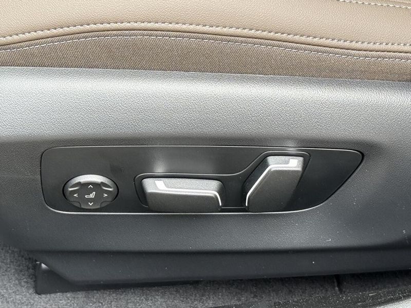 2025 BMW i5 eDrive40Image 20