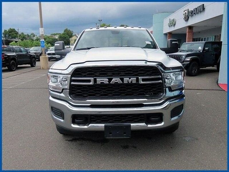 2024 RAM 3500 TradesmanImage 3