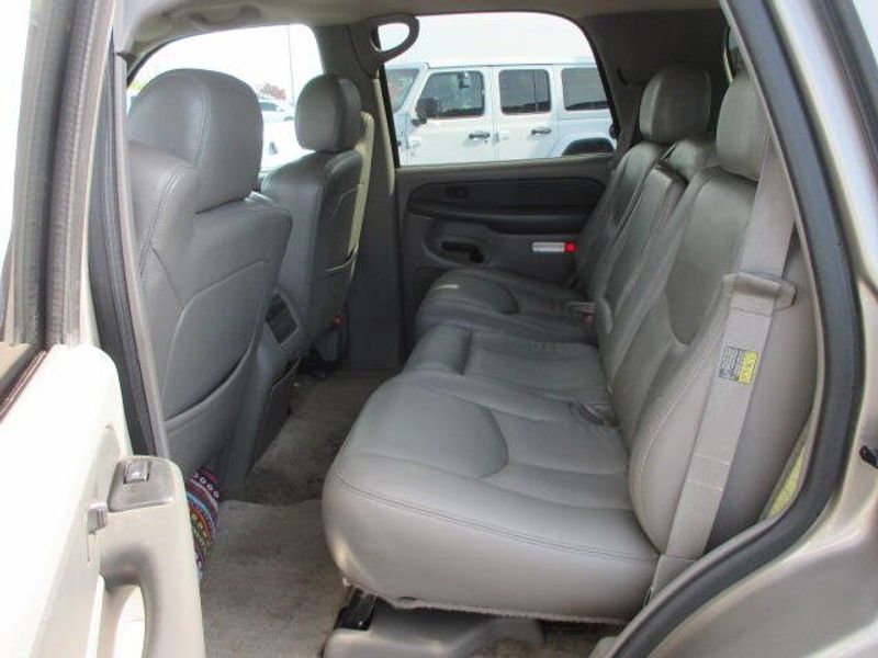 2003 Chevrolet Tahoe LTImage 21
