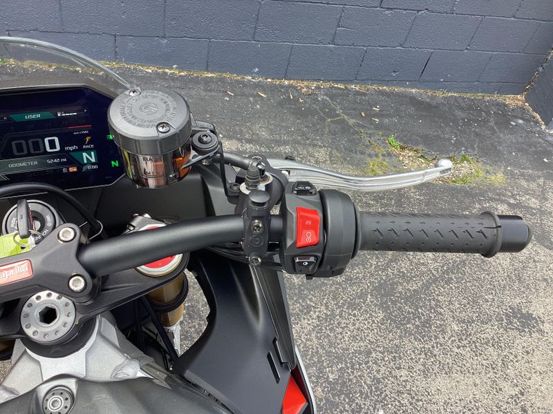 2021 Aprilia Tuono V4 1100 