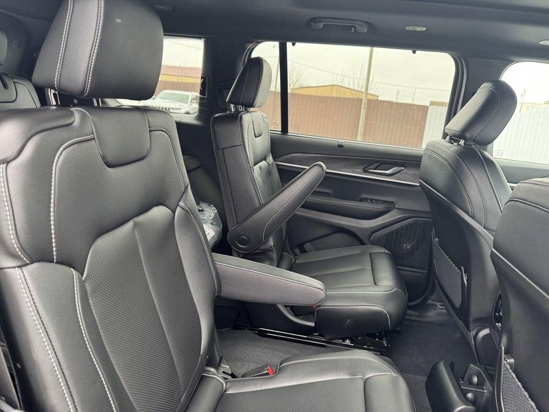 2025 Jeep Grand Cherokee L LimitedImage 14