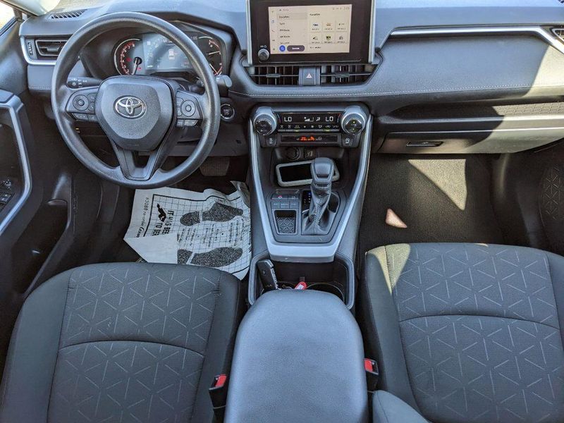 2023 Toyota RAV4 XLEImage 32
